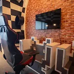 Studio With Netflix, 55In Tv, 200Mbs Net, In Heart Of Makati