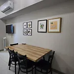 Bgc Uptown Mall Suite