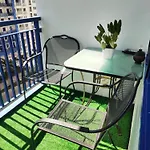 Moa\'S Spot At Sea Residences