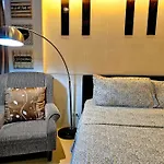 Prs At One Palm Tree Villa Near T3 Airport