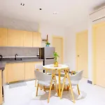 Kaiyana Apartments