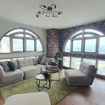 Penthouse In Quezon City Ri