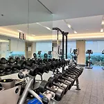 Deluxe Executive Corner Unit In Makati