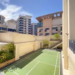 Modern Stylish Condo In Stamford Mckinley Wi-Fi