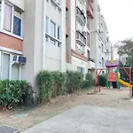 Cozy Budget-Friendly 2-Bedroom Condo, Near The Airport
