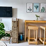 2Br Vine Residences Netflix Wifi Balcony 32Sqm
