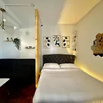 L And D Homestay