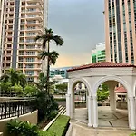 Bell Place At Venice Luxury Mckinley Hill