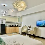 Bell Place At Venice Luxury Mckinley Hill