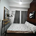 Luxhomme 2- Bedroom Luxury Condo Unit