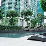 Marina- Avant Bgc Parking W Fee