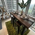 Modern Chic 2Br With Panoramic Golf View In Bgc
