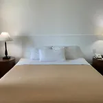 Pearl Manila Hotel