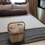 Condo In Bgc Near Grand Hyatt