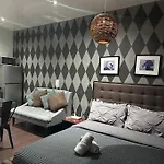 Penthouse Studio Highspeed Wi Fi Smart Tv Pool Gym