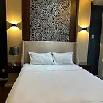 Spacious 1 Bedroom In Gramercy 2 Balconies