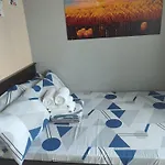 1138 Staycation Infront Of Moa, Near, Smx, Arena, Dfa, World Trade, Picc, Ayala Mall, Naia