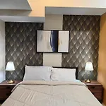 Cozy 1Br With Balcony And Netflix In Uptown Bgc