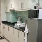 Moa Staycation Pasay By Mj
