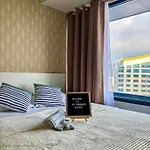 R7 Premier Suites - 1 Bedroom In Air Residences