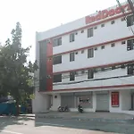 Reddoorz Near Ust Sampaloc Manila