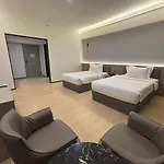 Lido De Paris Hotel