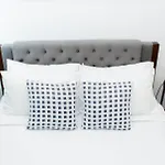 Vibrant City Skyline Views 1Br