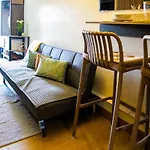 Comfortable 2-Bedroom Home In Paranaque