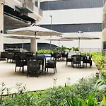 1 Bedroom With Balcony Near Mall Of Asia
