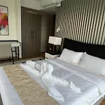 Luxurious Modern Penthouse 2Br Cross City Of Dreams Okada Solaire Moa Airports