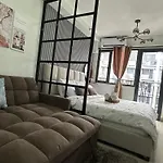 Deluxe Escape Shore 2 Residences Near Moa