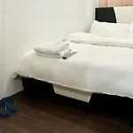 Private Room With Ac And Fan At Ekg Manila House Rental