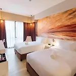 Maxx Hotel Makati