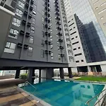 Staycation In Timog Quezon Ciity Near Tomas Morato And Gma 7