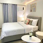 Staycation In Timog Quezon Ciity Near Tomas Morato And Gma 7