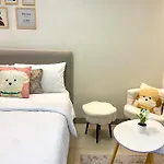 Staycation In Timog Quezon Ciity Near Tomas Morato And Gma 7