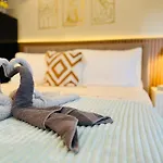 Cozy Studio In Viceroy Near Venice Mall