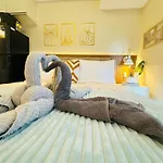 Cozy Studio In Viceroy Near Venice Mall