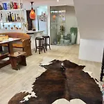 Julie Annes Guesthouse In The Heart Of The City
