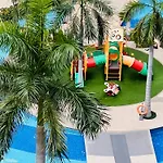 Shell Residences Moa - Paul