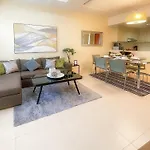 Full-Serviced Residential Apartment In The Infinity, Bgc