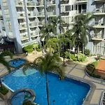 Sheila\'S Condotel At One Palm Tree