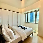 Spacious Tropics With Golf View In Bgc