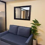 Deluxe Suite In Venice Mall