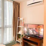 Luxury Bgc Condo, Steps To Uptown Mall #Oursw31I