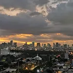 Spacious 1Br Apt Near Nightlife And Business Center In Makati