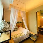 Houzz 845 By Houzztelity