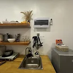 Condo In Qc - Minimalist W Bath Tub Near Gma Edsa