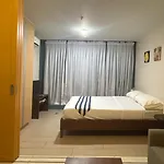 Full-Serviced Residential Apartment In One Uptown Residences, Bgc