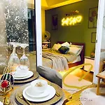 Azure Staycation By Scarlet Suites